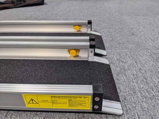 73cm Ανοιχτό πλάτος T3-T8 Αλουμινένια ράμπα για τα σκαλιά των σπιτιών Πύλες Σκάλες Αδιάβροχη επιφάνεια